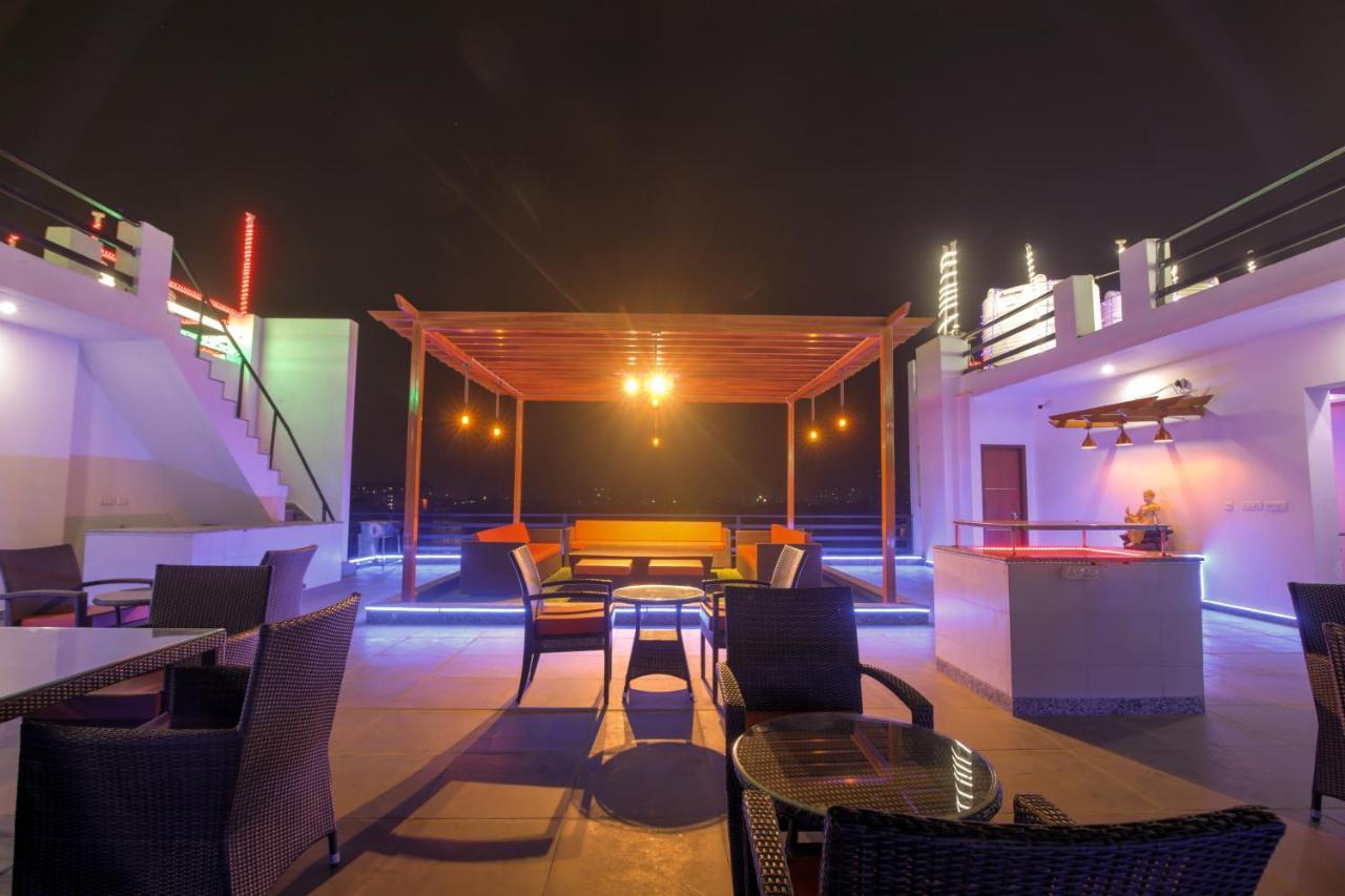 Twin Towers Greater Noida Exterior foto