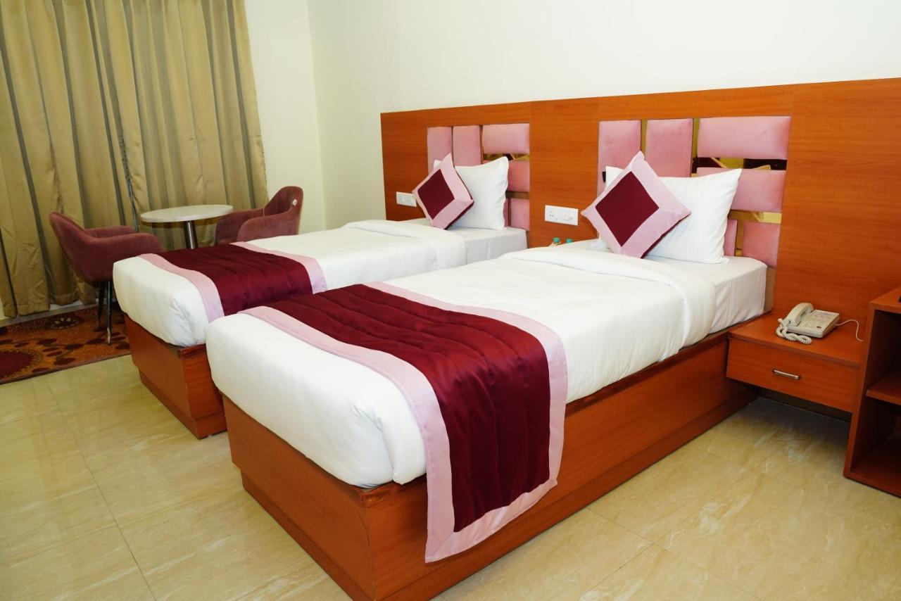 Twin Towers Greater Noida Exterior foto