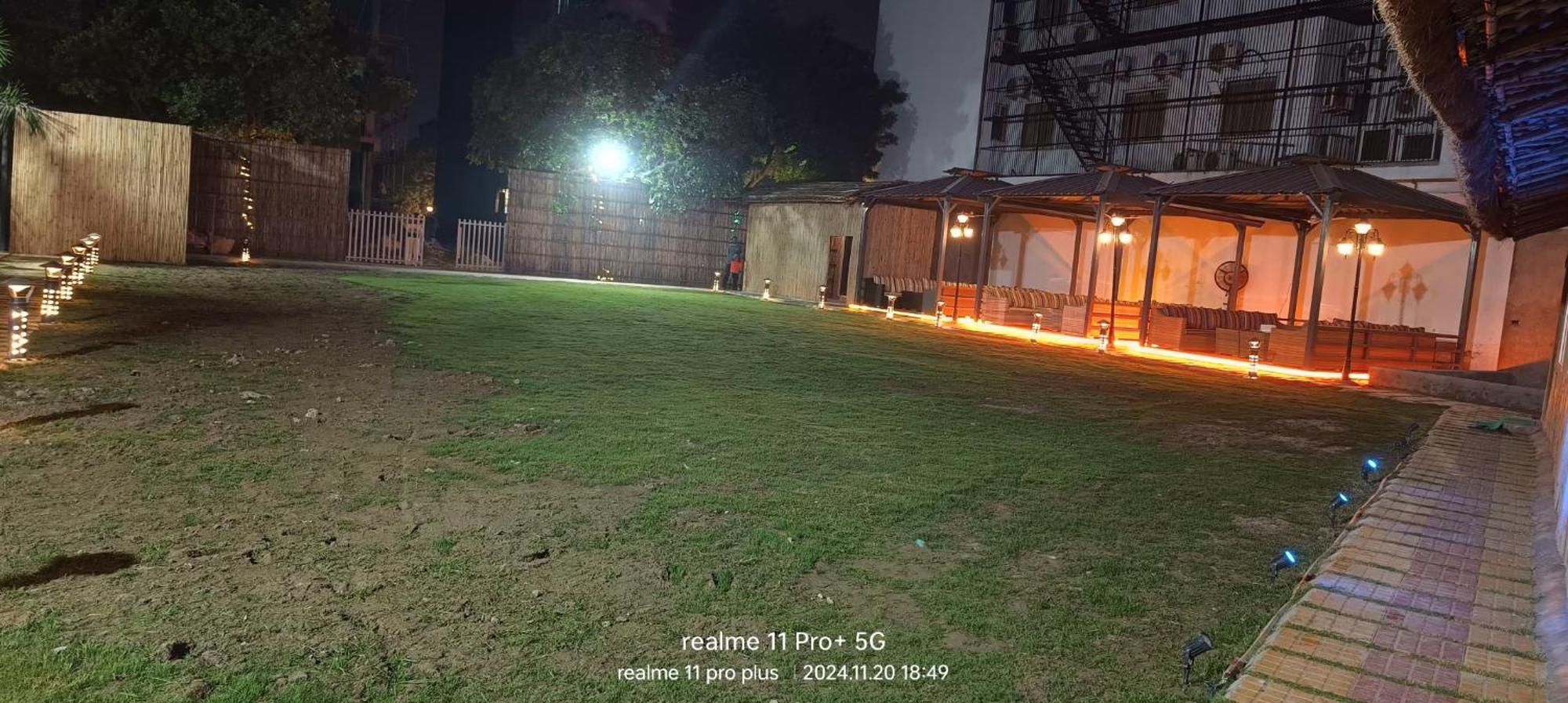 Twin Towers Greater Noida Exterior foto